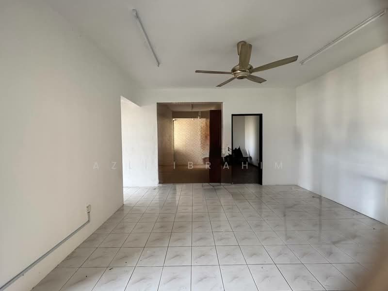 Apartment for Sale at Pangsapuri Sri Baiduri - Azli Ibrahim - Living Room - PropertyGuru.com.my