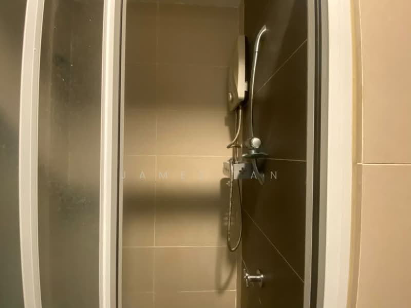 Servis Apartment untuk Disewa di Glomac Centro Service Apartment - James Tan - Bathroom - PropertyGuru.com.my