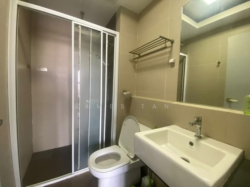 Servis Apartment untuk Disewa di Glomac Centro Service Apartment - James Tan - Bathroom - PropertyGuru.com.my