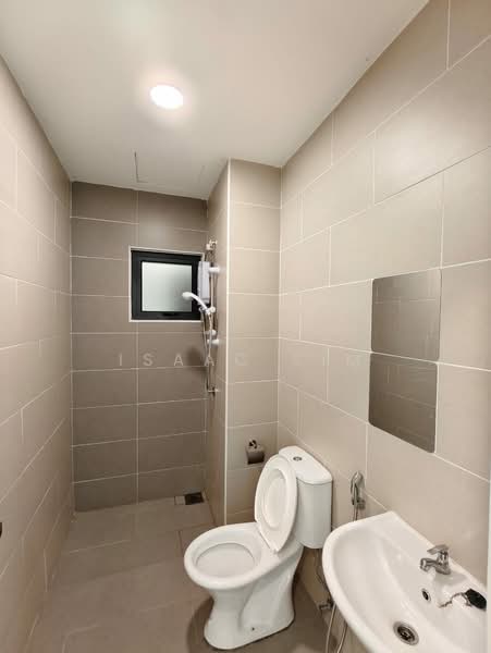 Servis Apartment untuk Disewa di Kiara Plaza - Isaac Sim - Bathroom - PropertyGuru.com.my