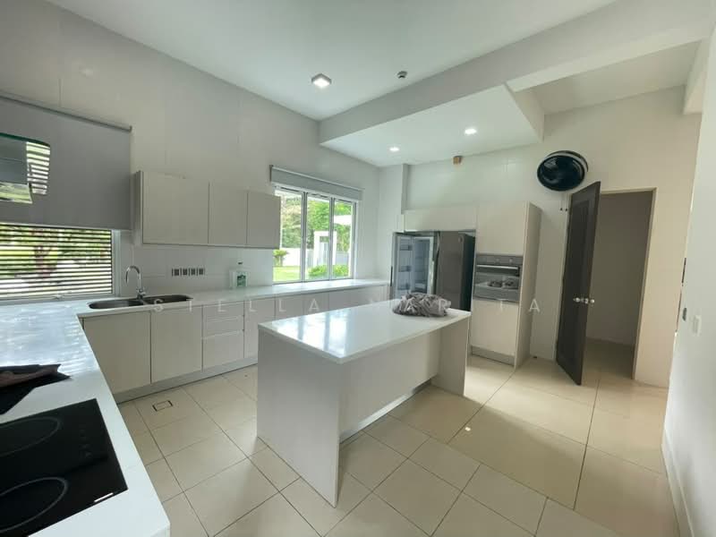 Rumah Banglo untuk Disewa di Iskandar Puteri (Nusajaya) (Johor) - Stella Narita - Kitchen - PropertyGuru.com.my