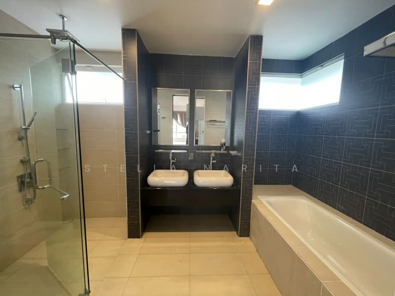 Rumah Banglo untuk Disewa di Iskandar Puteri (Nusajaya) (Johor) - Stella Narita - Bathroom - PropertyGuru.com.my