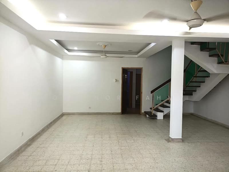 2-storey Terraced House for Sale in Pandan Jaya (Ampang) - Mohd Nor Fahmi - Living Room - PropertyGuru.com.my