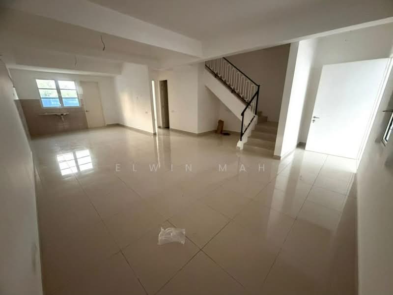 2-storey Terraced House for Sale in Bandar Country Homes (Rawang) - Elwin Mah - Interior - PropertyGuru.com.my