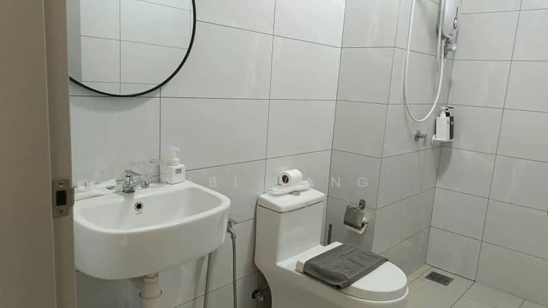 Kediaman Servis untuk Dijual di Amber Cove - Aibi Wang - Bathroom - PropertyGuru.com.my