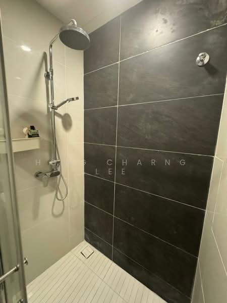 Condominium for Rent at Amberside @ Country Garden Danga Bay - Hong Charng Lee - Bathroom - PropertyGuru.com.my
