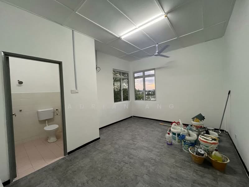 Apartment for Rent at Saujana (Seri Teratai) - Adrian Ang - Bathroom - PropertyGuru.com.my