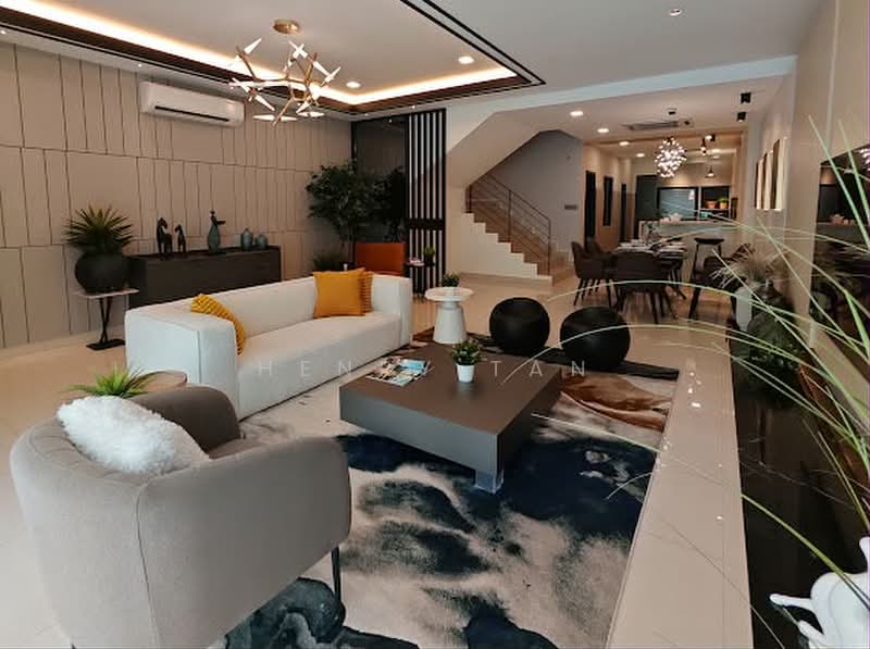 3-storey Terraced House for Sale in Taman Puncak Perdana (Shah Alam) - Henry Tan - Living Room - PropertyGuru.com.my