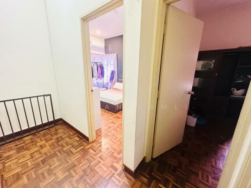 Rumah Berkembar untuk Dijual di Bandar Bukit Mahkota (Bangi) - Luqman Ramli - Bedroom - PropertyGuru.com.my