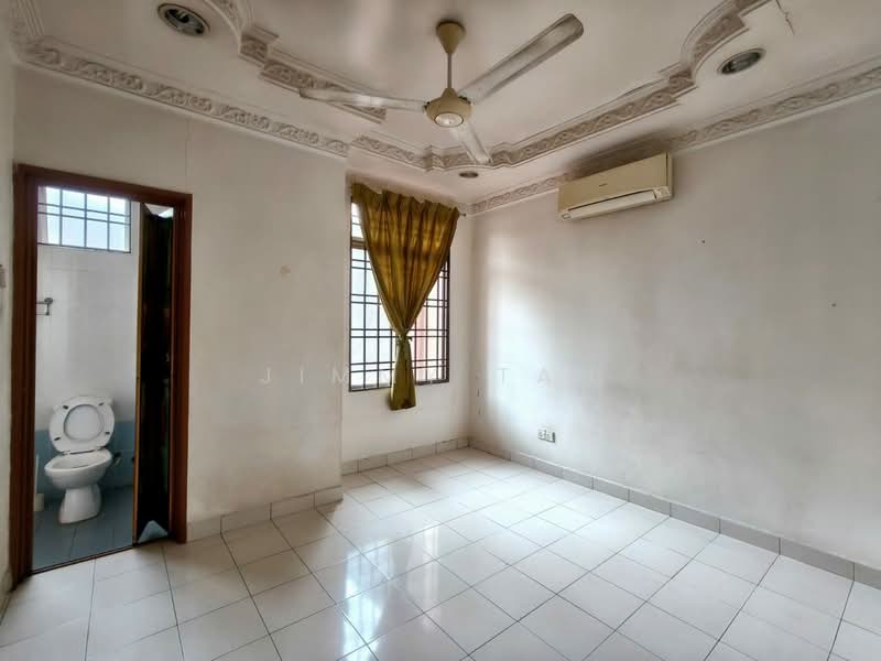 Rumah Teres 2 Tingkat untuk Dijual di Bandar Botanic (Klang) - Jimmy Tan - Bathroom - PropertyGuru.com.my