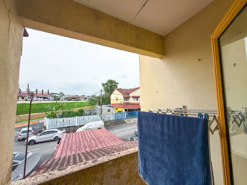 Rumah Bandar untuk Dijual di Taman Jasmin (Senawang) - Azlan Salim - Balcony - PropertyGuru.com.my