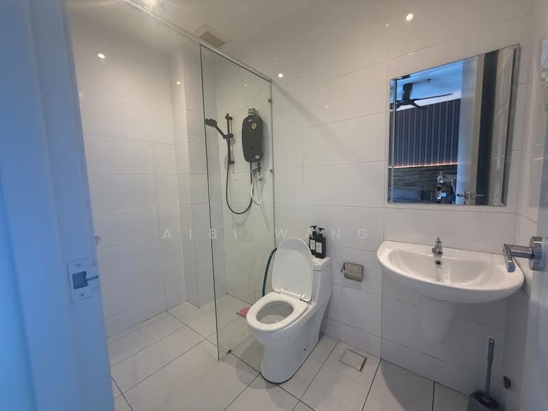 Service Residence for Sale at The Wave Residence - Aibi Wang - Bathroom - PropertyGuru.com.my
