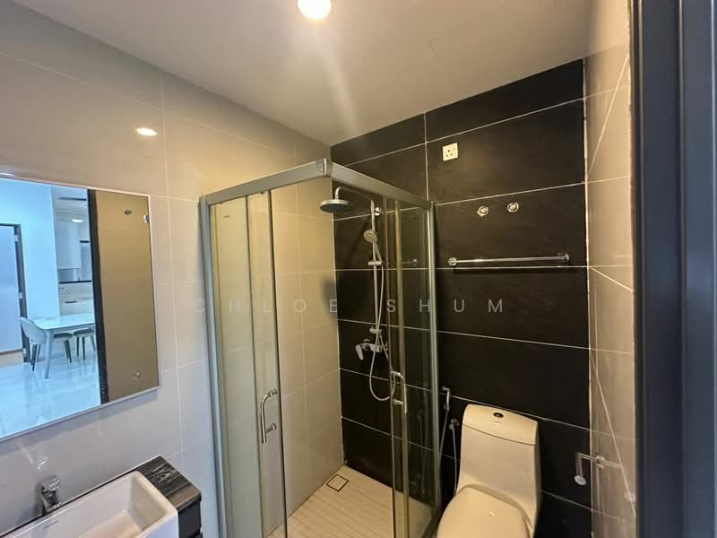 Condominium for Rent at Kings Bay @ Country Garden Danga Bay - Chloe Shum - Bathroom - PropertyGuru.com.my