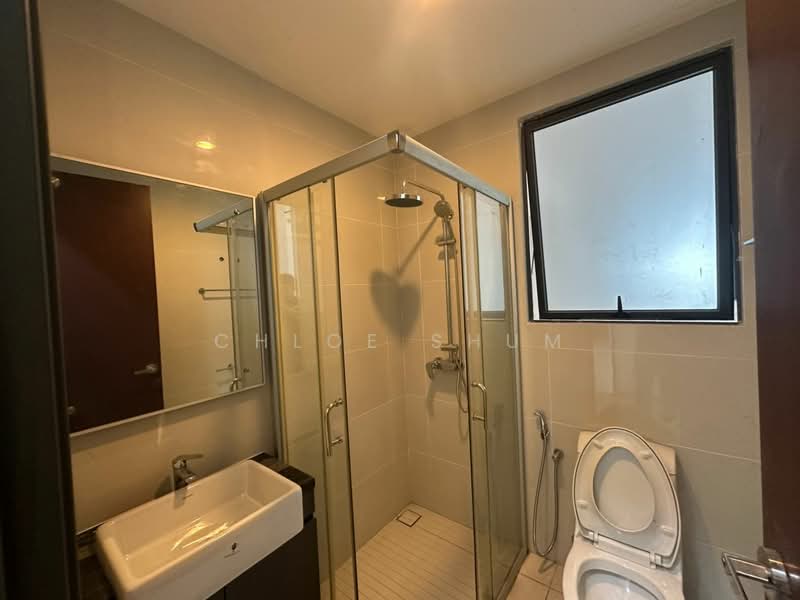 Condominium for Rent at Kings Bay @ Country Garden Danga Bay - Chloe Shum - Bathroom - PropertyGuru.com.my
