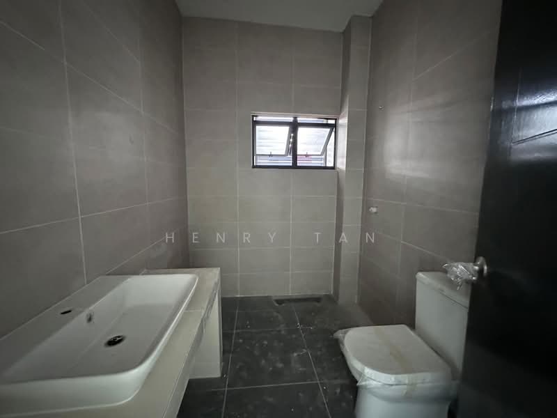 Rumah Teres 3 Tingkat untuk Dijual di Shah Alam (Selangor) - Henry Tan - Bathroom - PropertyGuru.com.my