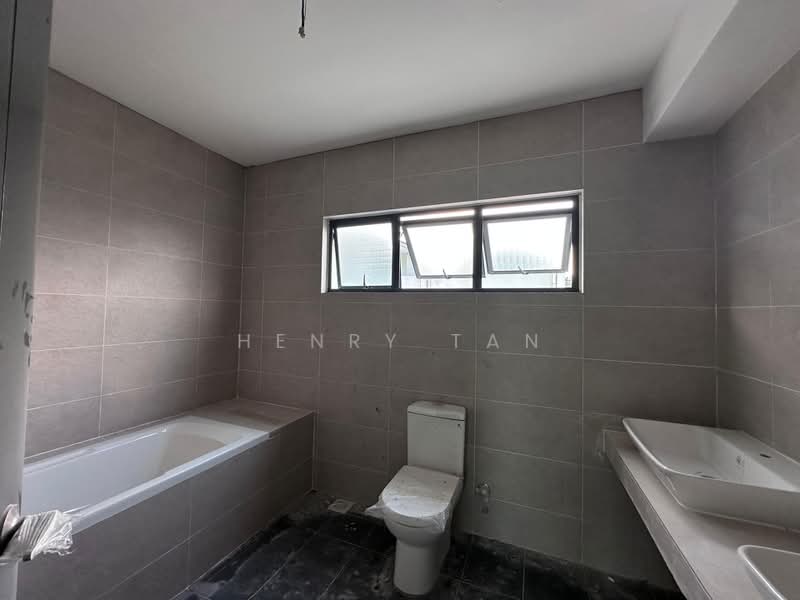 Rumah Teres 3 Tingkat untuk Dijual di Shah Alam (Selangor) - Henry Tan - Bathroom - PropertyGuru.com.my