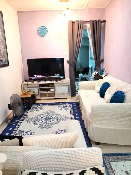 1-storey Terraced House for Sale in Rawang (Selangor) - Lex How - Living Room - PropertyGuru.com.my