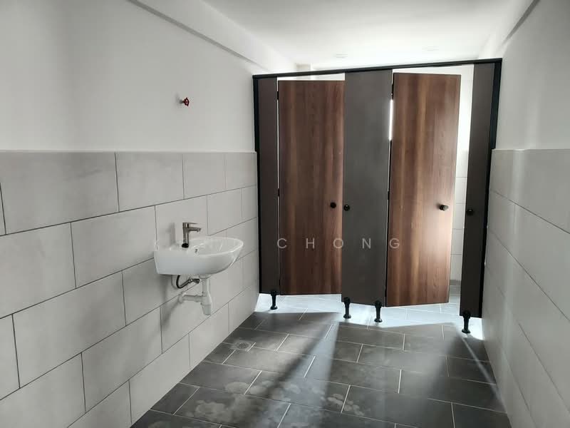 Factory for Rent in NCT Smart Industrial Park (Sepang) - Kent Chong - Bathroom - PropertyGuru.com.my