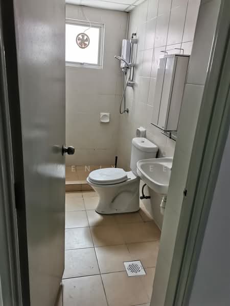 Service Residence for Sale at Main Place Residence - Kenix Lee - Bathroom - PropertyGuru.com.my