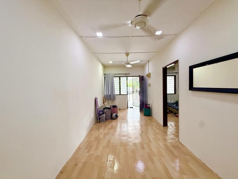 Rumah Teres 1 Tingkat untuk Dijual di Taman Cheras Perdana (Cheras) - Azli Ibrahim - Corridor - PropertyGuru.com.my
