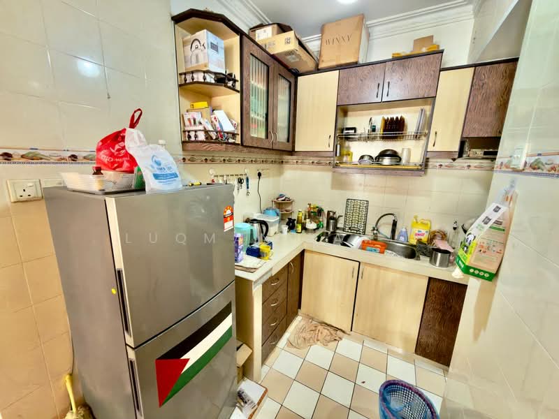 Pangsapuri untuk Dijual di Sri Gotong Apartment - Luqman Ramli - Kitchen - PropertyGuru.com.my