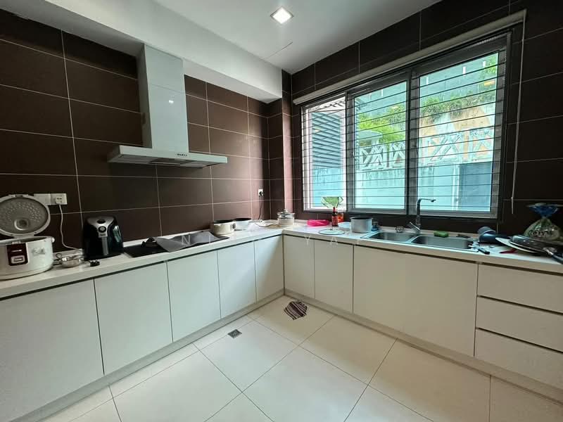 Rumah Berkembar untuk Dijual di Taman Bukit Suria (Cheras) - Nick Yap - Kitchen - PropertyGuru.com.my
