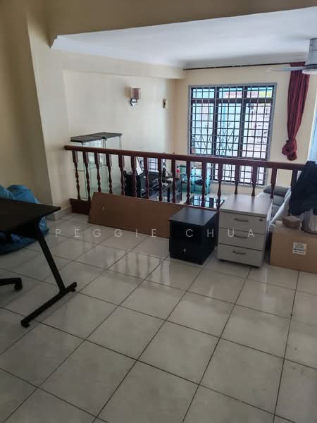 Rumah Teres 2 Tingkat untuk Disewa di Taman Mount Austin (Tebrau) - Peggie Chua - Living Room - PropertyGuru.com.my