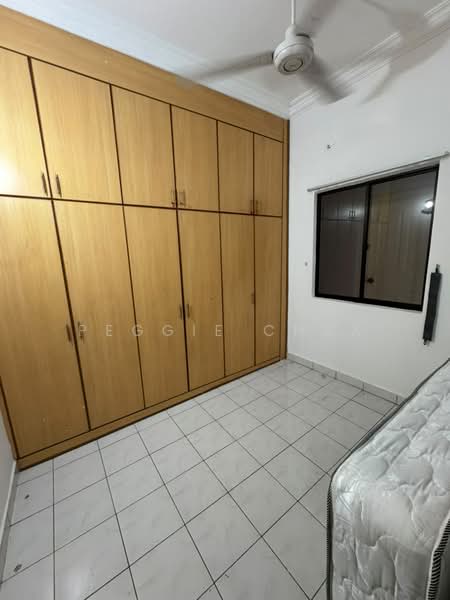 Rumah Teres 1.5 Tingkat untuk Disewa di Taman Molek (Johor Bahru) - Peggie Chua - Bedroom - PropertyGuru.com.my