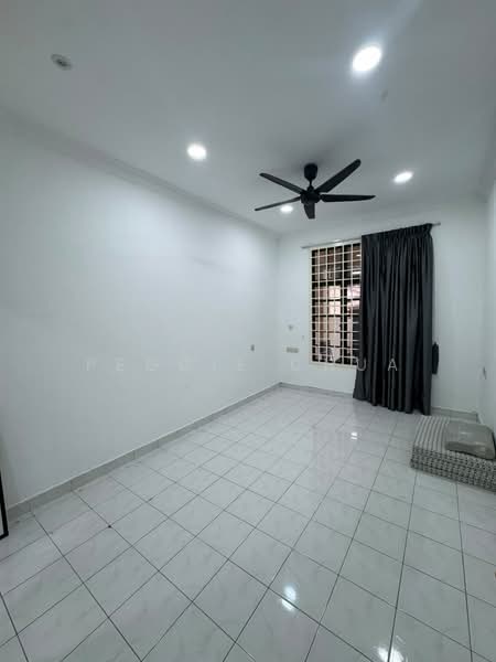 Rumah Teres 1.5 Tingkat untuk Disewa di Taman Molek (Johor Bahru) - Peggie Chua - PropertyGuru.com.my
