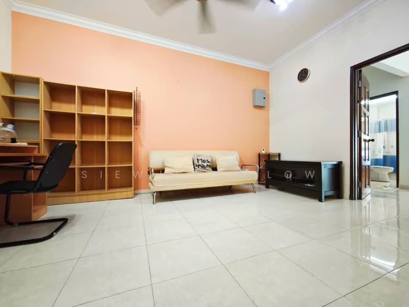 Rumah Teres 2 Tingkat untuk Dijual di Taman Merbok (Bukit Baru) - Mary Low - Living Room - PropertyGuru.com.my