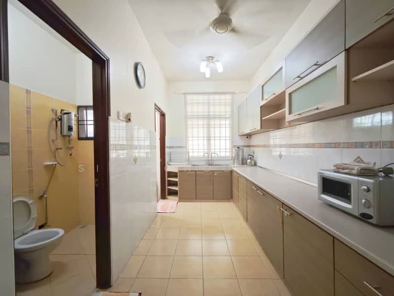 Rumah Teres 2 Tingkat untuk Dijual di Taman Merbok (Bukit Baru) - Mary Low - Kitchen - PropertyGuru.com.my