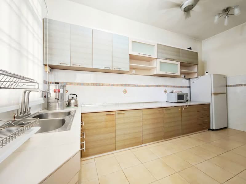 Rumah Teres 2 Tingkat untuk Dijual di Taman Merbok (Bukit Baru) - Mary Low - Kitchen - PropertyGuru.com.my