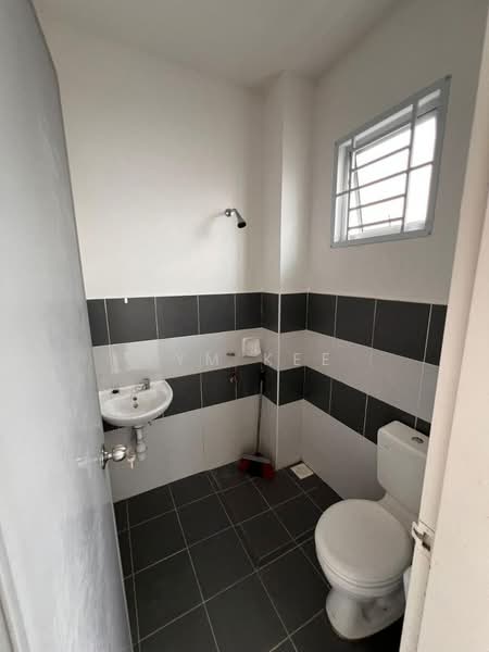 2-storey Terraced House for Sale in Setia Eco Gardens (Gelang Patah) - Kym Kee - Bathroom - PropertyGuru.com.my