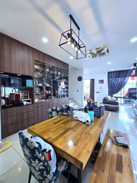 Cluster House for Sale in Setia Eco Cascadia (Tebrau) - Karl Lim - Dining Room - PropertyGuru.com.my