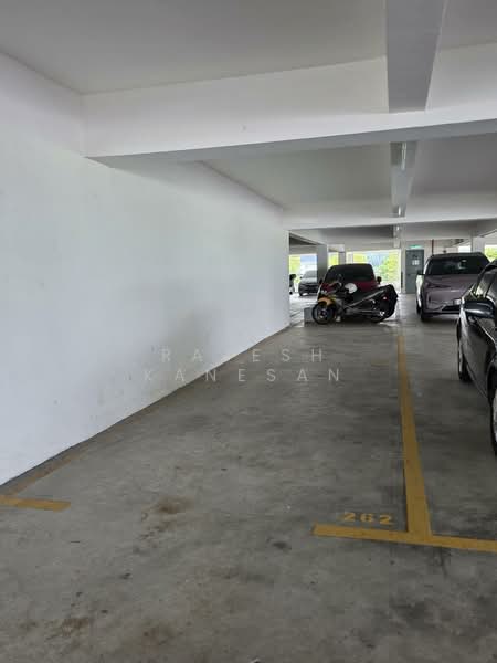 Pangsapuri untuk Disewa di Danau Ria - Rajesh Kanesan - Car Park - PropertyGuru.com.my