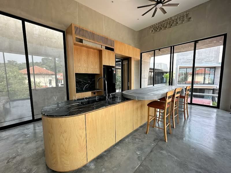 Rumah Banglo untuk Dijual di Seksyen 11 (Kota Damansara) - Vincent Liaw - Kitchen - PropertyGuru.com.my