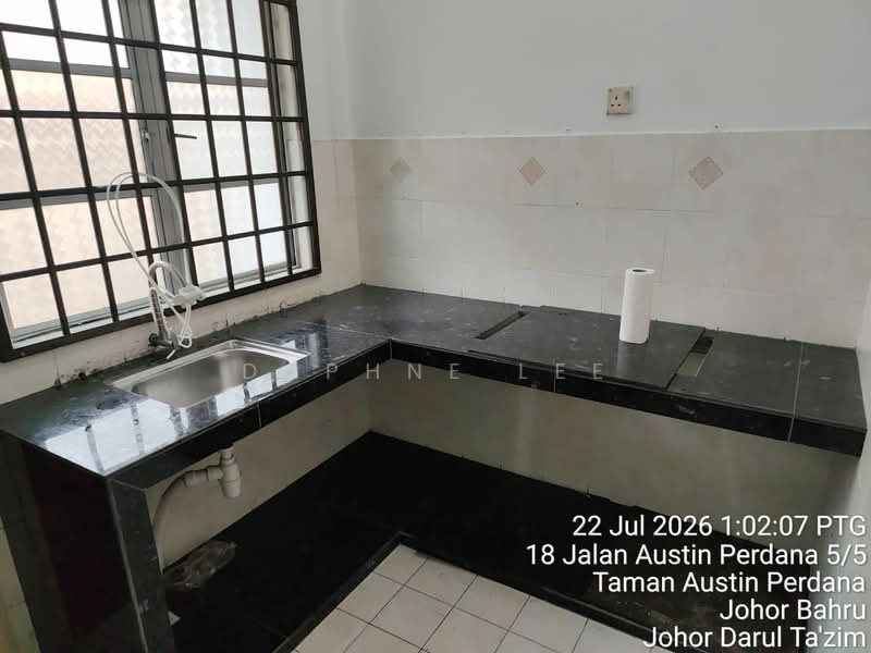 Rumah Teres 2 Tingkat untuk Disewa di Taman Mount Austin (Tebrau) - Daphne Lee - Kitchen - PropertyGuru.com.my
