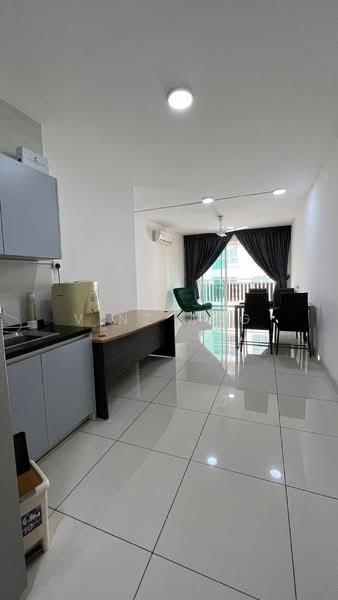 Servis Apartment untuk Disewa di KSL Residence @ Daya - Vinz Ang - Living Room - PropertyGuru.com.my