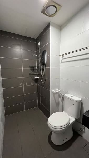 Servis Apartment untuk Disewa di KSL Residence @ Daya - Vinz Ang - Bathroom - PropertyGuru.com.my