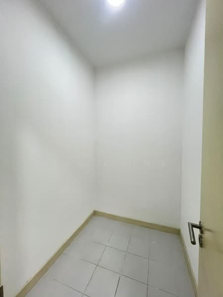 Kondominium untuk Disewa di Scenaria @ North Kiara Hills - Yen Ching - Interior - PropertyGuru.com.my