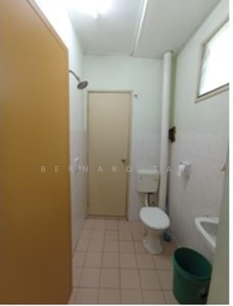 2-storey Terraced House for Sale in Taman Puncak Jalil (Seri Kembangan) - Bernard Tay - Bathroom - PropertyGuru.com.my