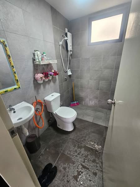 Kondominium untuk Disewa di Sky Awani Residensi 2 - Ben Lim - Bathroom - PropertyGuru.com.my