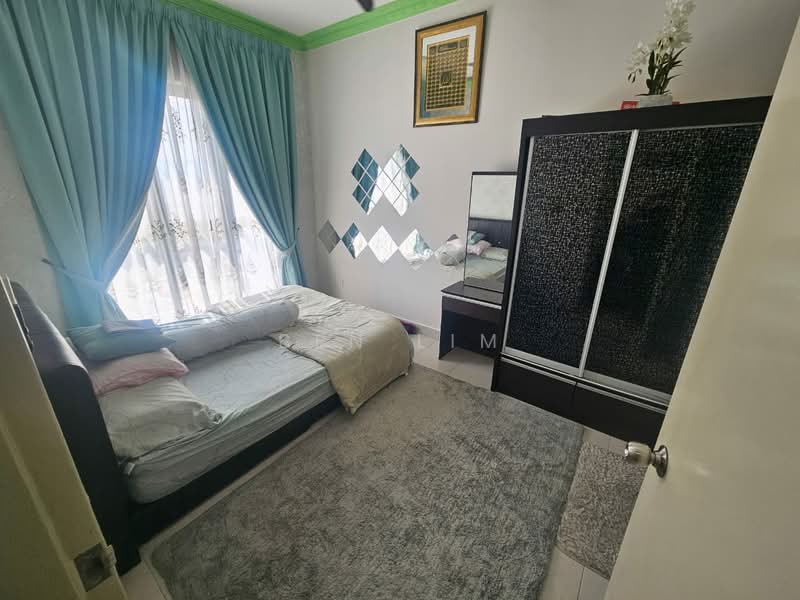 Kondominium untuk Disewa di Sky Awani Residensi 2 - Ben Lim - Bedroom - PropertyGuru.com.my