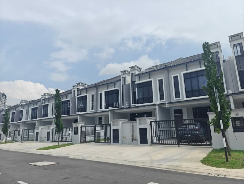 2-storey Terraced House for Sale in Taman Mount Austin (Tebrau) - Daphne Lee - Exterior - PropertyGuru.com.my
