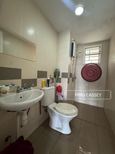 Apartment for Sale at Pangsapuri Seri Mutiara - Cassey Lim - Bathroom - PropertyGuru.com.my