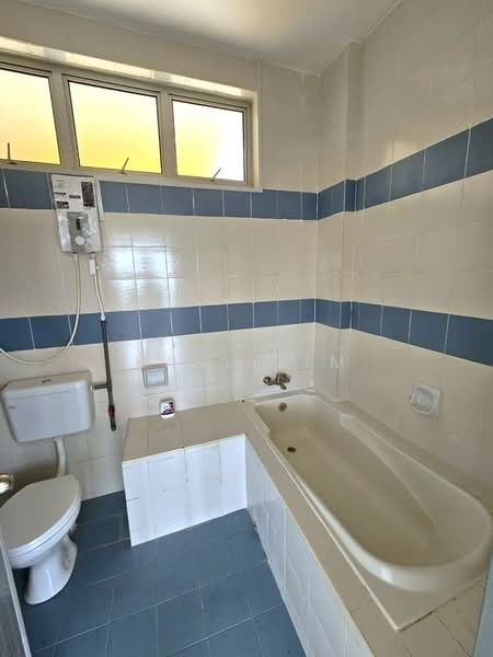 Pangsapuri untuk Dijual di Impian Senibong Residences - Karl Lim - Bathroom - PropertyGuru.com.my