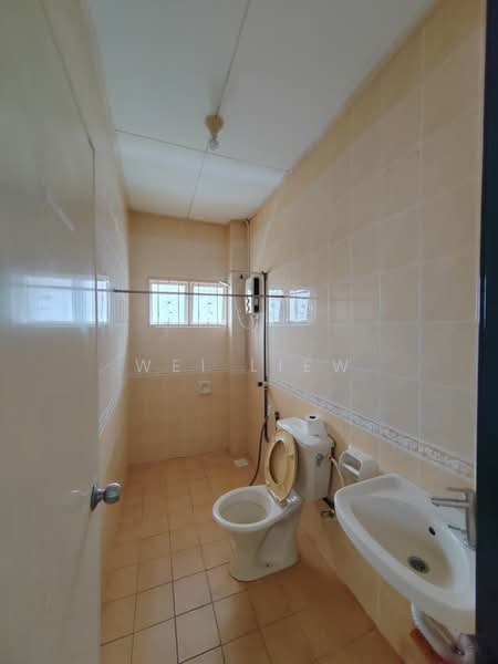 Zero-Lot Bungalow for Rent in Nilai Impian (Nilai) - Wei Liew - Bathroom - PropertyGuru.com.my