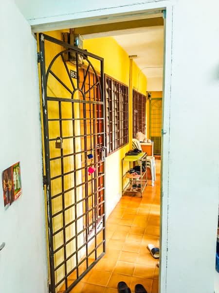 Rumah Flat untuk Dijual di Glen Court - Aaron Wong - Entrance - PropertyGuru.com.my