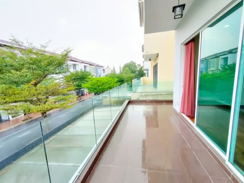 Semi-Detached House for Sale in Kota Damansara (Selangor) - Vincent Liaw - Balcony - PropertyGuru.com.my