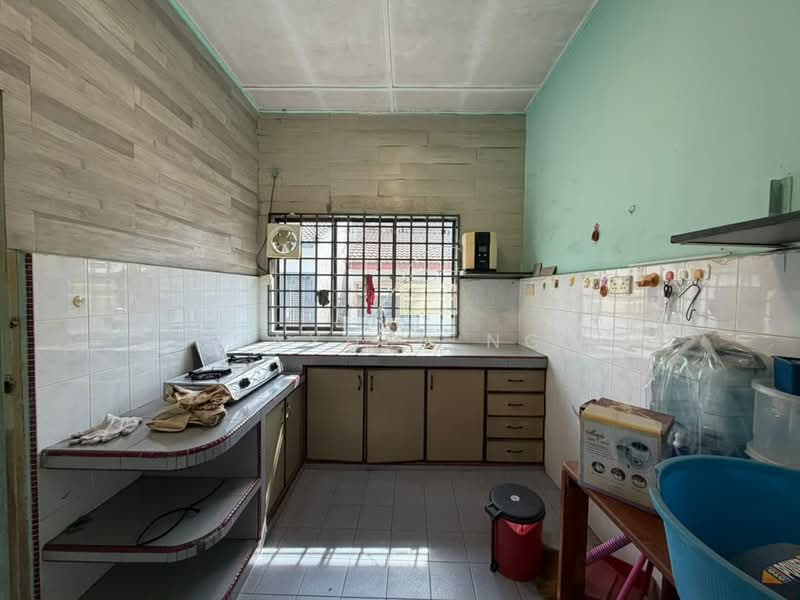 Rumah Teres 1 Tingkat untuk Dijual di Taman Universiti (Skudai) - Jayden Ng - Kitchen - PropertyGuru.com.my